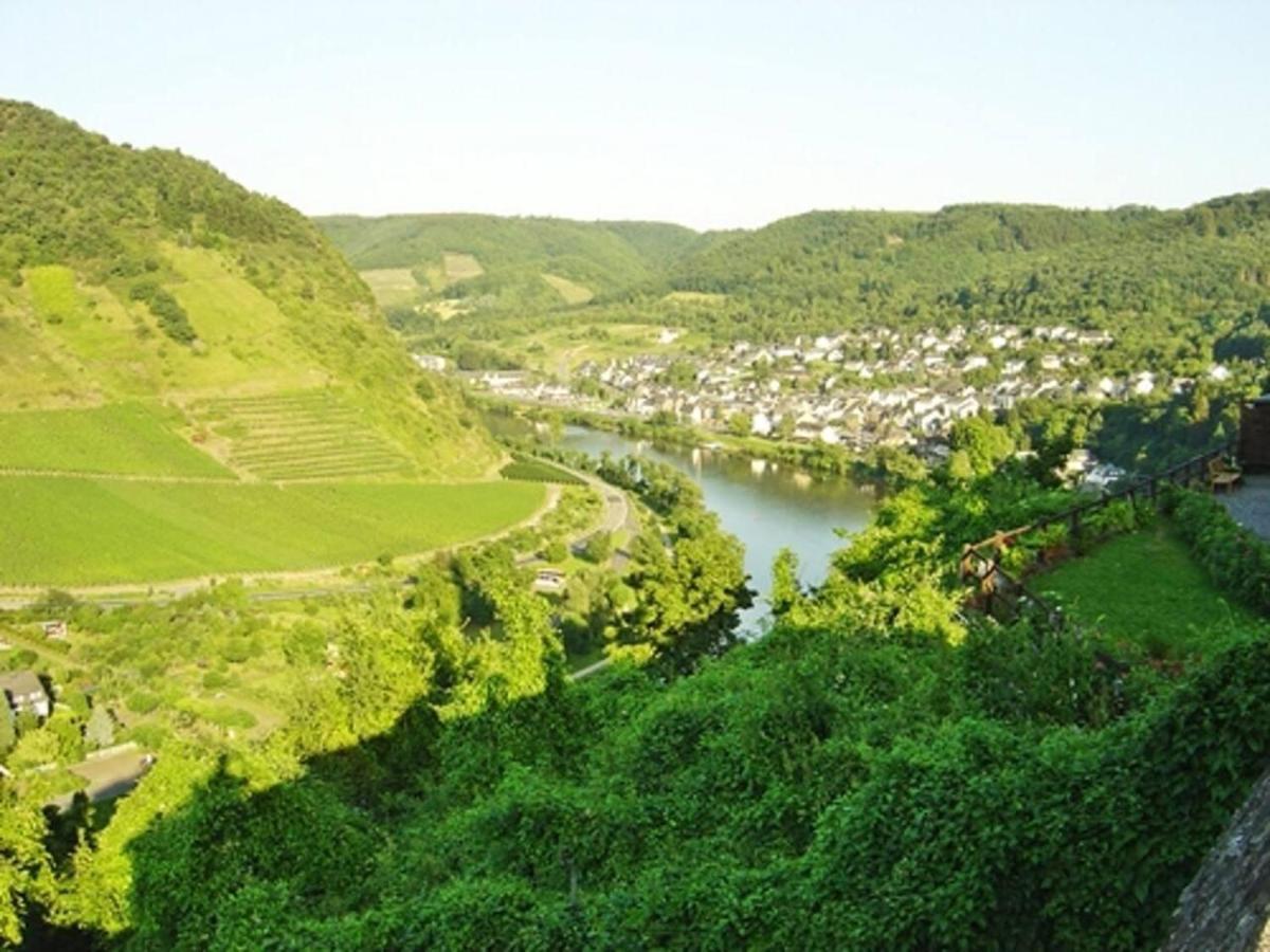 Charming 2-Bed Apartment In Cochem Bagian luar foto