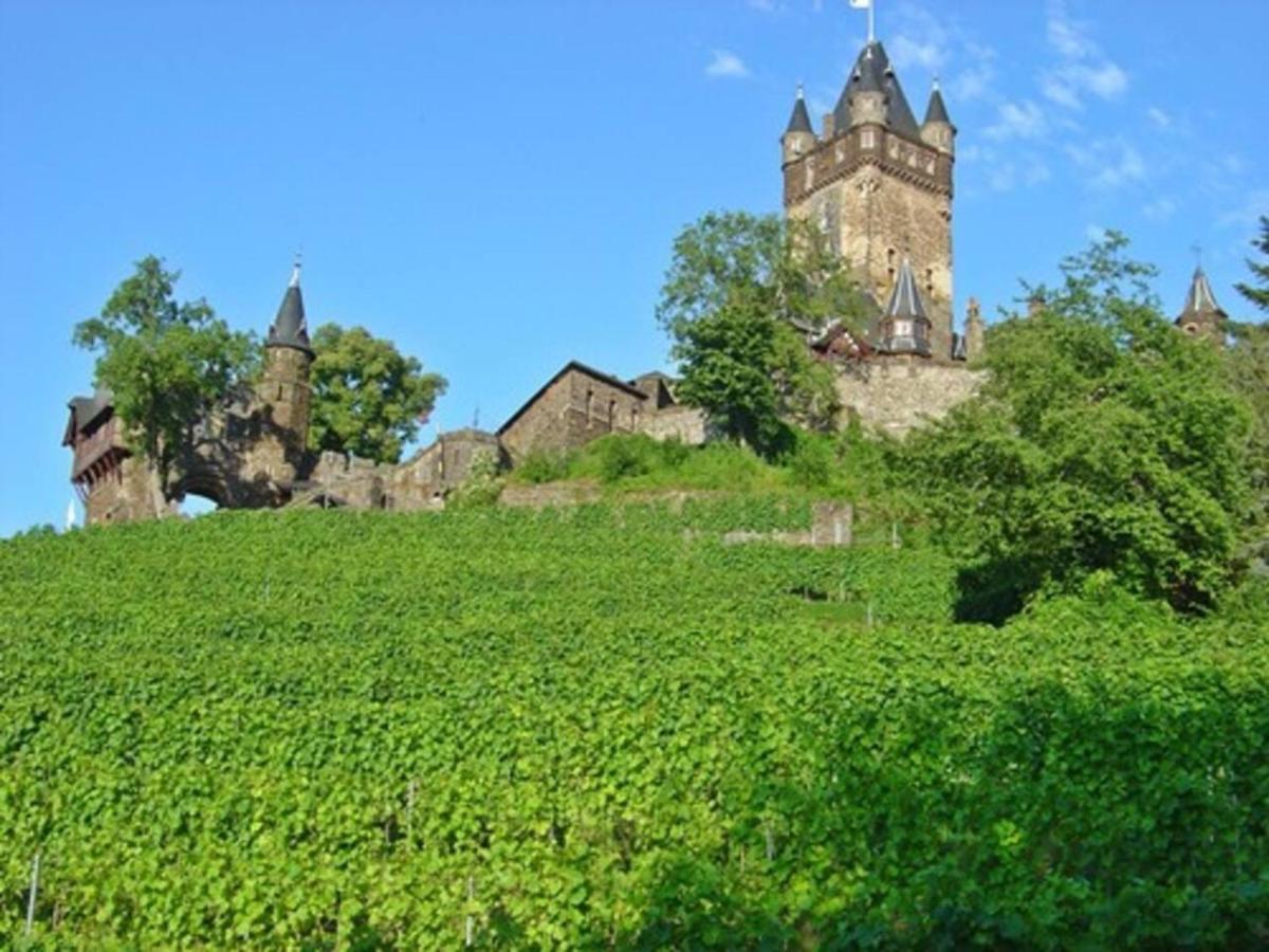 Charming 2-Bed Apartment In Cochem Bagian luar foto