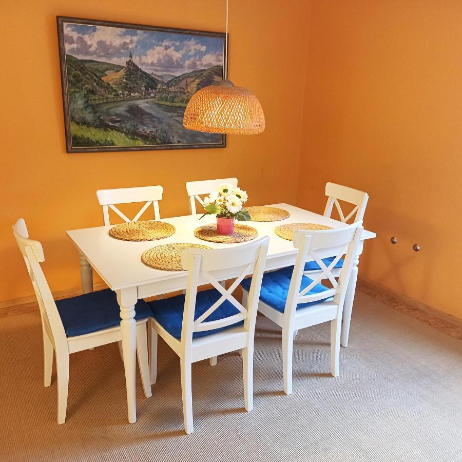 Charming 2-Bed Apartment In Cochem Bagian luar foto